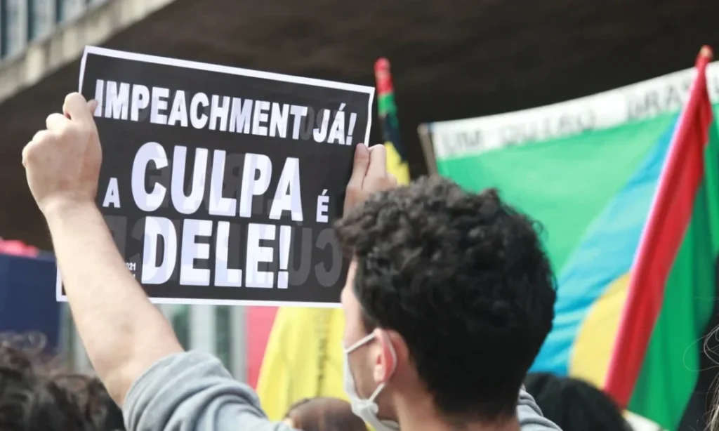 como funciona o impeachment no Brasil