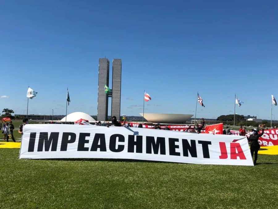 como funciona o impeachment no Brasil